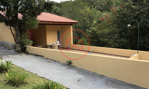 Chácara em Condomínio Fechado!!