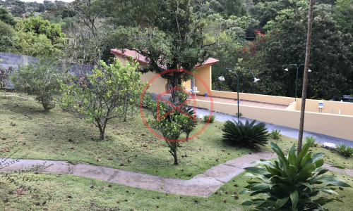Chácara em Condomínio Fechado!!