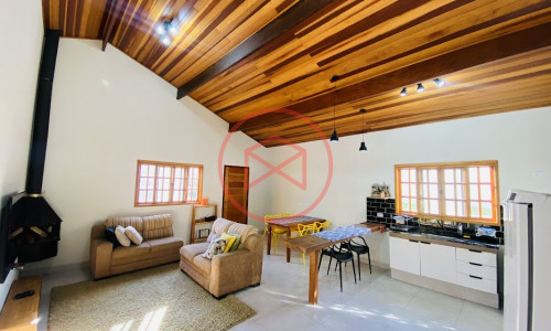 Chácara Próximo do Centro de Ibiúna!!