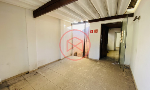 Casa Comercial no Centro de Ibiúna