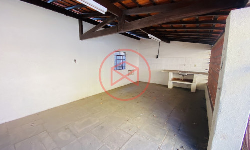 Casa Comercial no Centro de Ibiúna