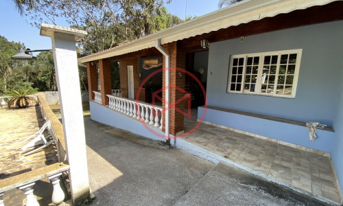 Chácara em Loteamento fechado em Ibiúna Antes do centro.