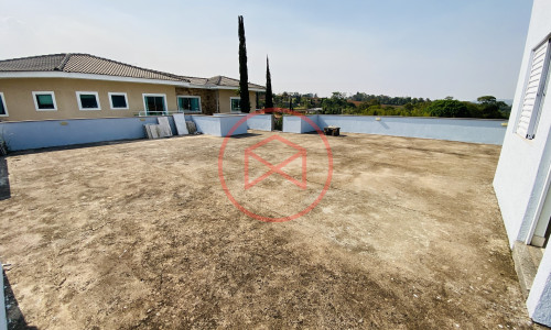 Chácara em Condomínio Antes do Centro!!