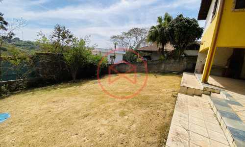 Chácara em Condomínio Antes do Centro!!