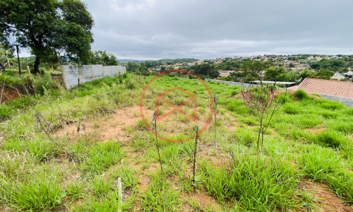 Chácara em Condomínio Fechado!!