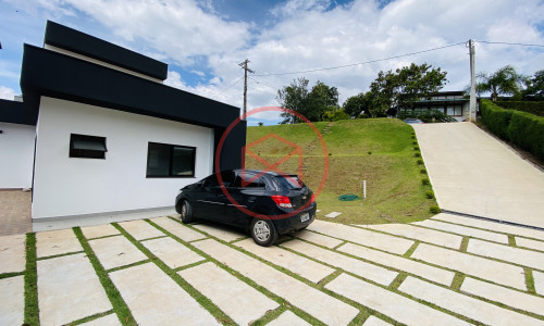 Chácara em Condomínio Fechado!! Interior de SP