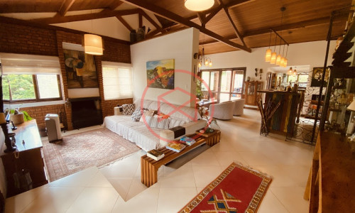 Chácara em Condomínio com 5.000 mts Antes do Centro!!