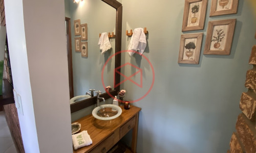 Chácara em Condomínio com 5.000 mts Antes do Centro!!