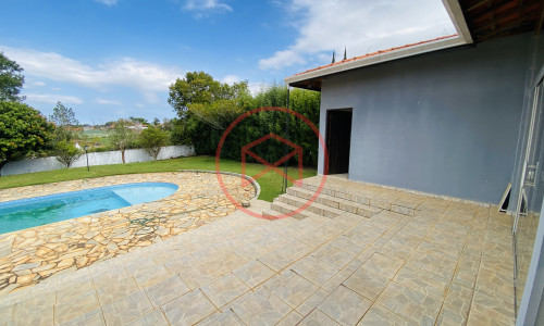 Chácara em Condomínio Fechado de Alto Padrão antes do Centro de Ibiúna