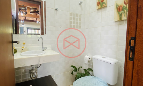 Chácara em Condomínio Fechado de Alto Padrão antes do Centro de Ibiúna