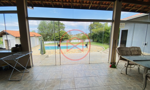 Chácara em Condomínio Fechado de Alto Padrão antes do Centro de Ibiúna