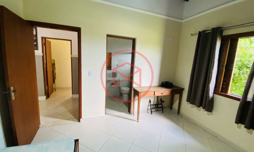 Chácara em Condomínio Fechado de Alto Padrão antes do Centro de Ibiúna