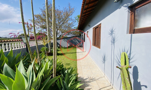 Chácara em Condomínio Fechado de Alto Padrão antes do Centro de Ibiúna