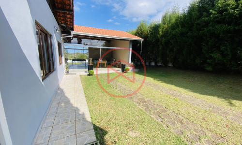 Chácara em Condomínio Fechado de Alto Padrão antes do Centro de Ibiúna