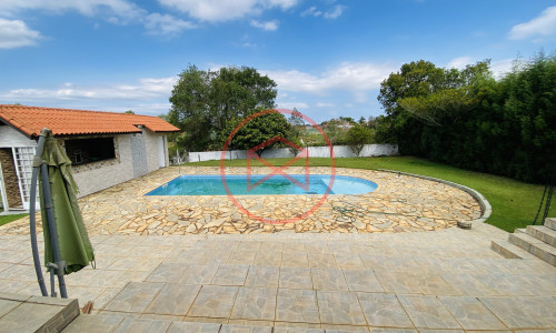 Chácara em Condomínio Fechado de Alto Padrão antes do Centro de Ibiúna