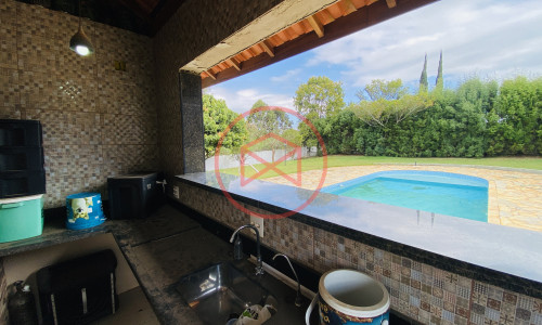 Chácara em Condomínio Fechado de Alto Padrão antes do Centro de Ibiúna