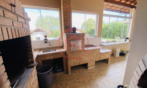 Chácara em Condomínio Fechado de Alto Padrão antes do Centro de Ibiúna