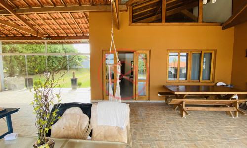 Chácara em Condomínio Fechado de Alto Padrão antes do Centro de Ibiúna