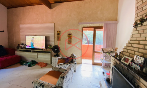 Chácara em Condomínio Fechado!!