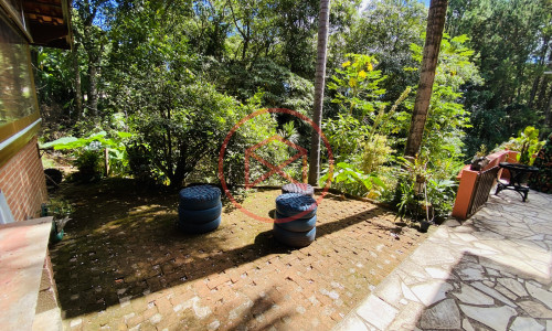 Chácara em Condomínio Fechado!!