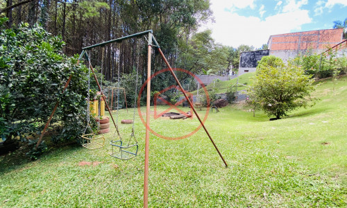 Chácara em Condomínio Fechado!!