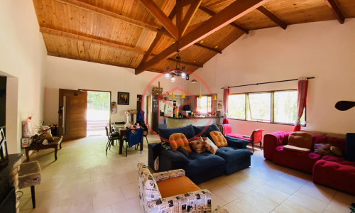 Chácara em Condomínio Fechado!!