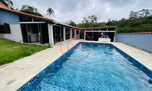 Chácara em Condomínio Antes do Centro de Ibiúna!!