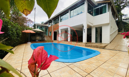 Chácara em Condomínio Fechado - Interior de São Paulo em Ibiúna!!