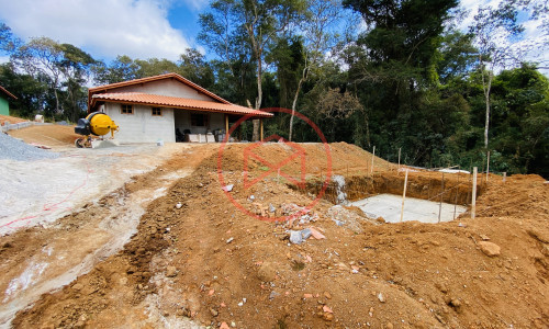 Chácara Próximo do Centro de Ibiúna!!