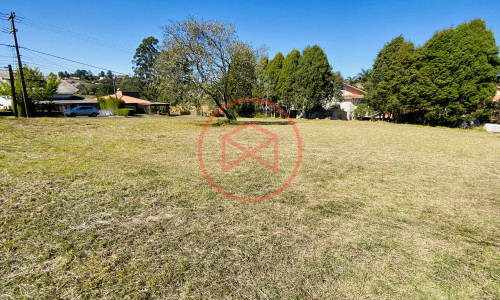 Lote em Condomínio Fechado antes do Centro de Ibiúna