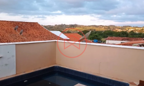 Casa no Centro de Ibiúna!! Interior de São Paulo