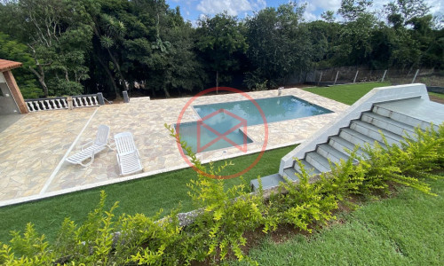 Chacara em Condominio Próximo do Centro!!