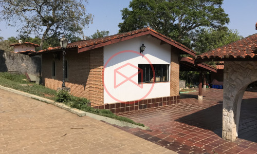 Chácara em Condomínio Antes do Centro!!