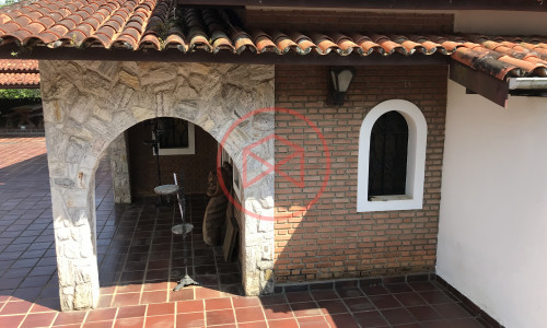 Chácara em Condomínio Antes do Centro!!