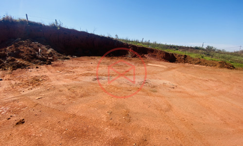 Lotes  antes do centro de Ibiuna