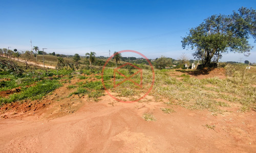 Lotes  antes do centro de Ibiuna