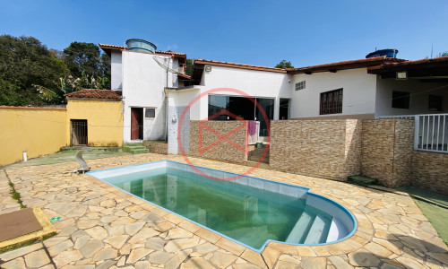 Chácara em Condomínio Fechado com acesso à Represa