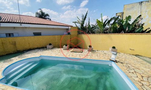 Chácara em Condomínio Fechado com acesso à Represa