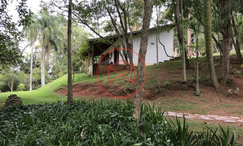 Chácara Pé N'agua em Condominio Fechado