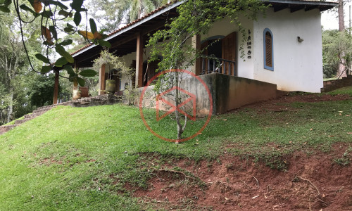 Chácara Pé N'agua em Condominio Fechado