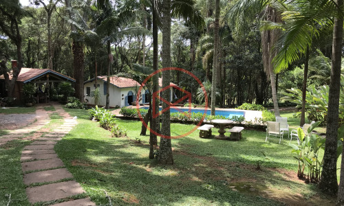 Chácara Pé N'agua em Condominio Fechado