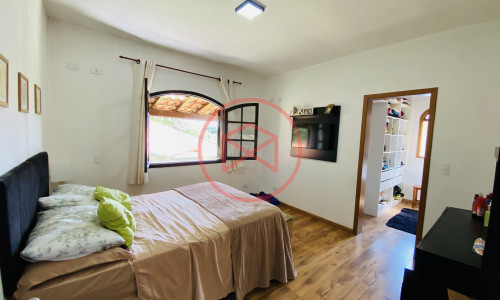 Chácara em Condomínio no Centro de Ibiúna!!