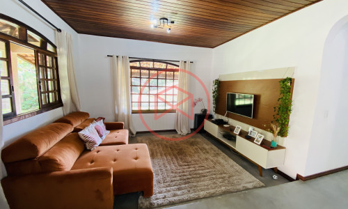 Chácara em Condomínio no Centro de Ibiúna!!