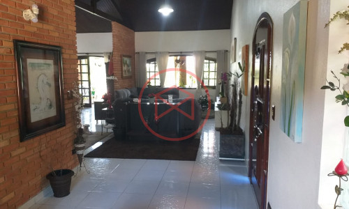 Chácara em Condomínio Antes do Centro!!