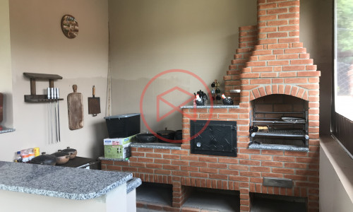 Chácara em Condomínio Fechado!!