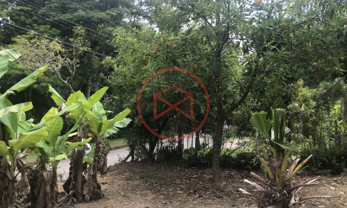 Chácara em Condomínio Fechado!!