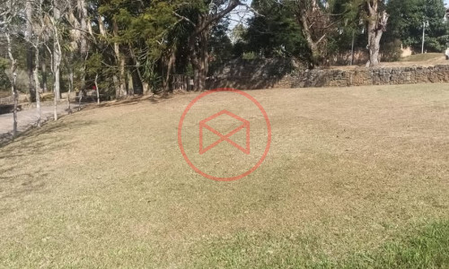 Lote em condomínio no centro de Ibiúna.