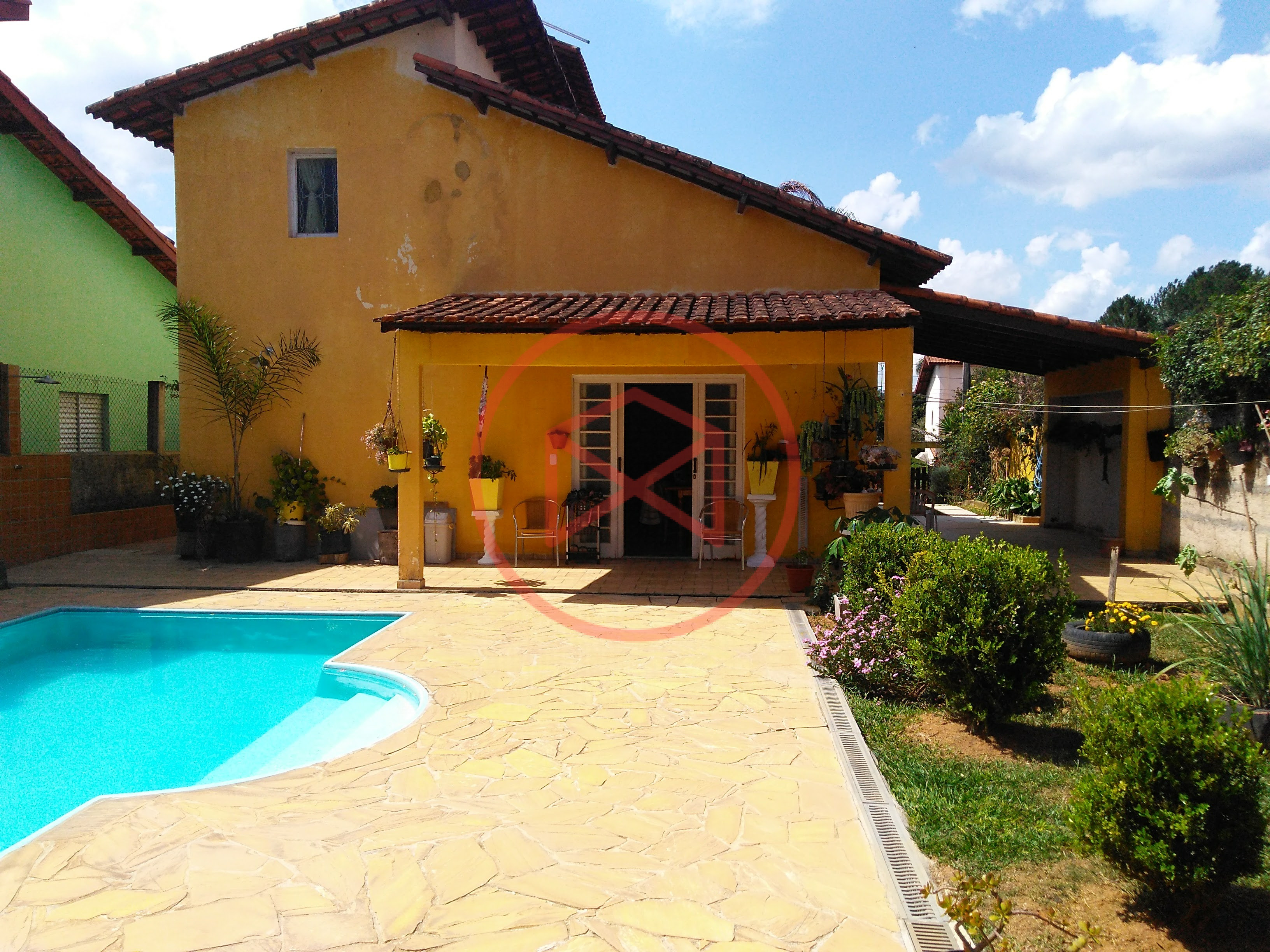 Chácara em Condomínio Antes do Centro!!