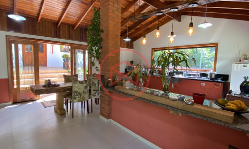 Chácara em Condomínio Fechado!!