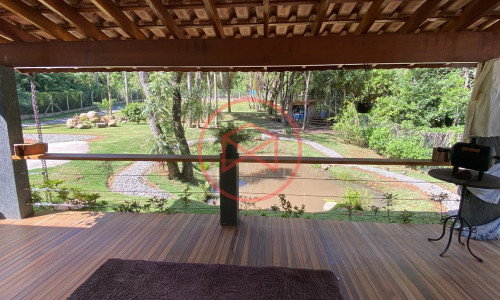 Chácara em Condomínio Fechado!!